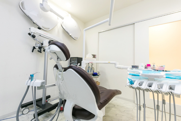 越前谷澄典理事長 スマイルオフィスデンタルクリニック西野5