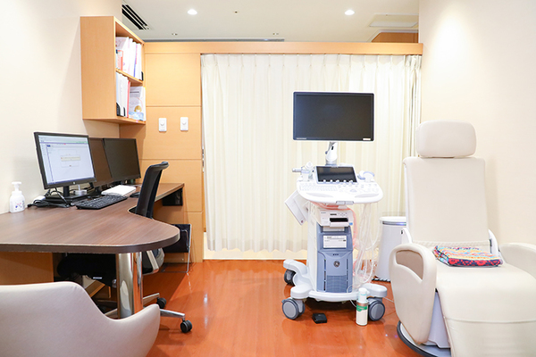 片瀬高院長、富田友衣先生 筑紫クリニック5