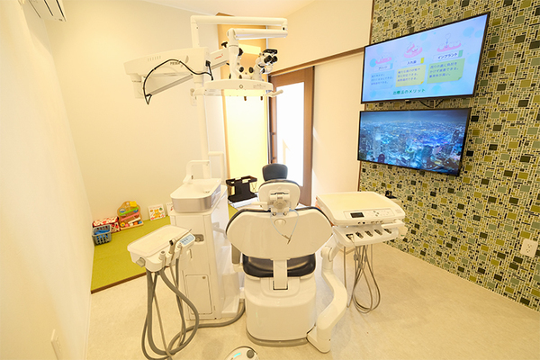 三輪和輝院長、村田陽太郎副院長 クラウン歯科名古屋中村院5