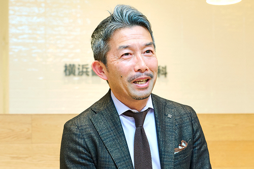 勅使川原 剛 先生の独自取材記事(横浜鶴見中央眼科)｜ドクターズ・ファイル