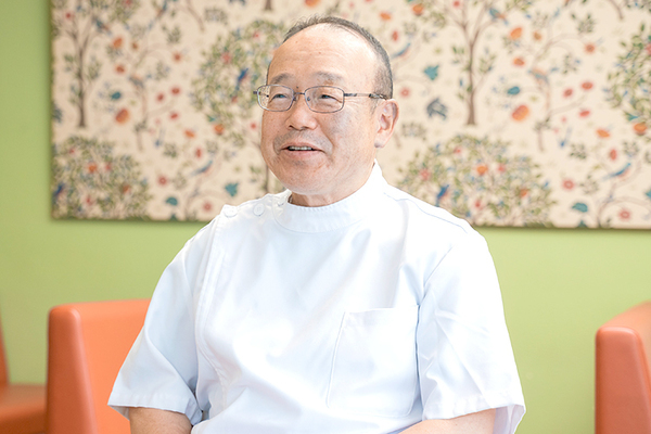 青山浩一院長 ますみクリニック6