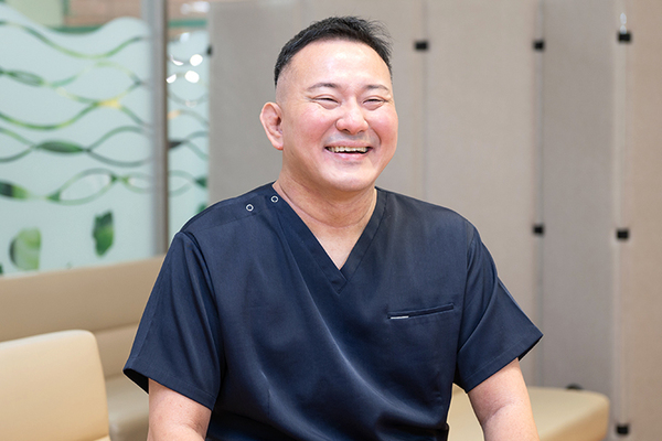 山本祐介院長 豊洲やまもと眼科6