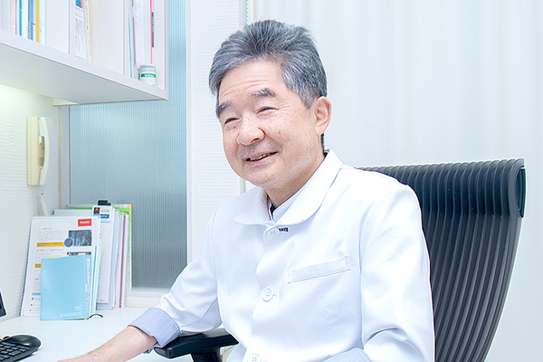 坂井裕之院長 ひろ内科6