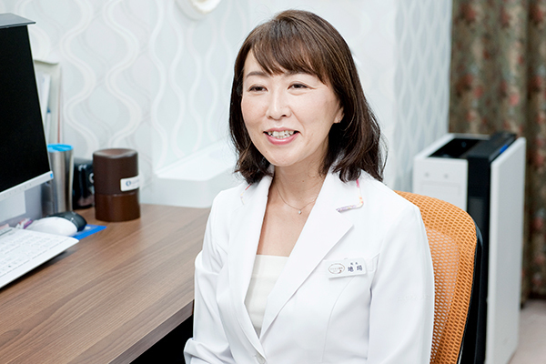 地場奈実院長 アイリス眼科 歯科6