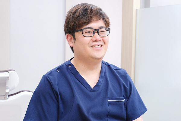 岡森一眞院長 三国ヶ丘リコリス歯科6