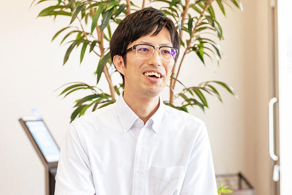 角友佑豪院長 にじいろ心の診療所6
