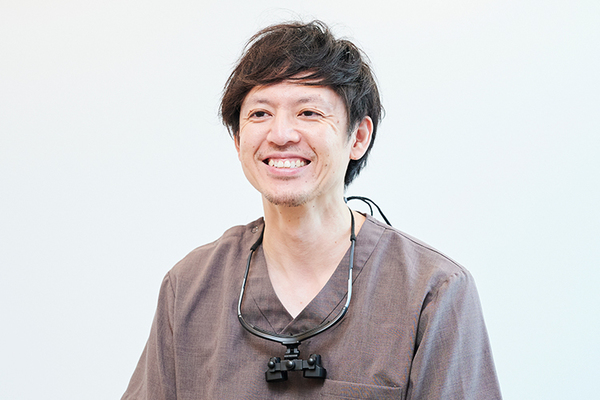 納賀秀則院長 豊洲センシティ矯正歯科6