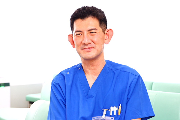 鈴木祐輔院長 青山みみ・はな・のどクリニック6