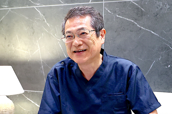 武田洋一院長 めぐりデンタルクリニック6