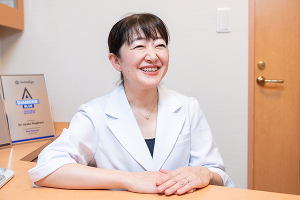杉原彩子院長 新宿スワン歯科・矯正歯科6