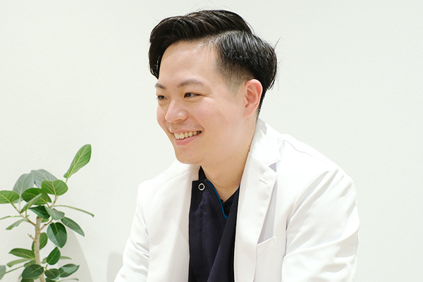 小谷晟梧院長 みのおデンタルクリニック6