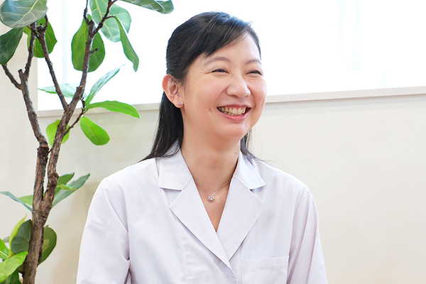和手麗香院長 いずみ脳神経内科6