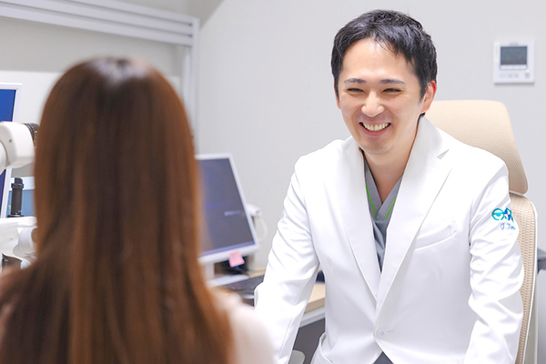 栗⽥淳貴院長 溝の口あそう眼科6