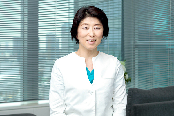 佐野麻利子院長 フィーカ レディースクリニック6