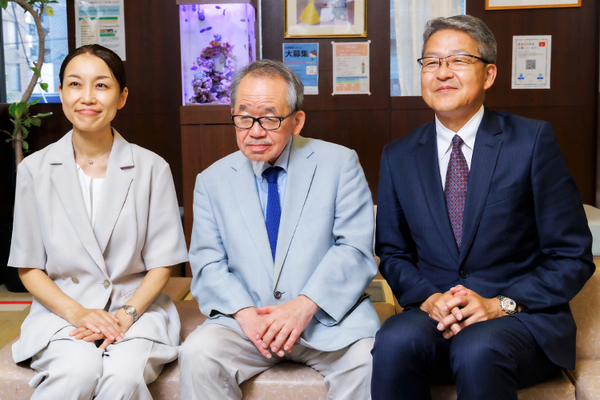 上條隆司院長、多賀谷亜実先生、鬼形和道副院長 なごやかこども成長クリニック6