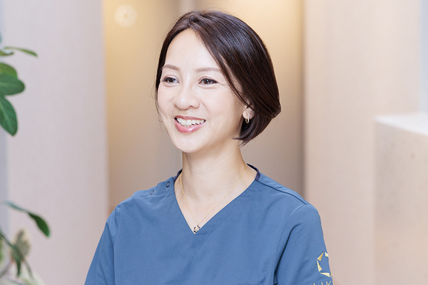 林瑠加院長 LIKKAスキンクリニック6