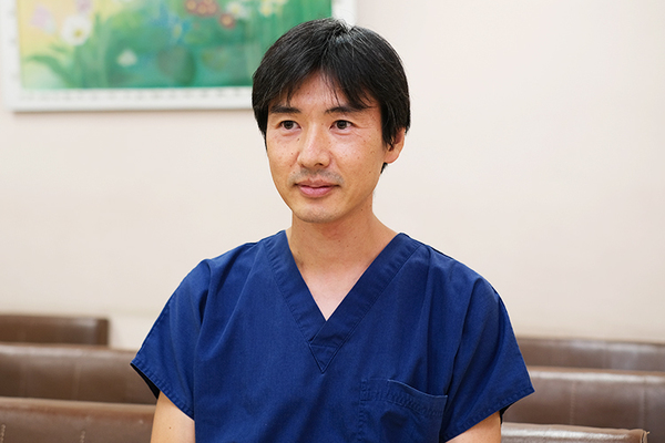 岩井信策副院長 岩井皮フ科6