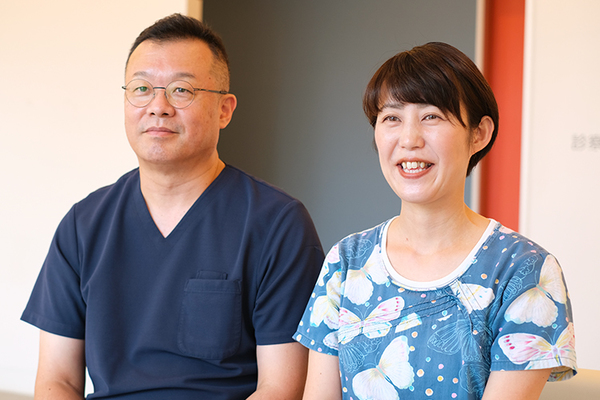 足立大樹院長、上村智子さん ホームケアクリニック横浜港南6