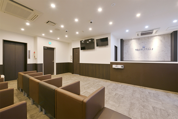 神川康也院長 下北沢DOクリニック6