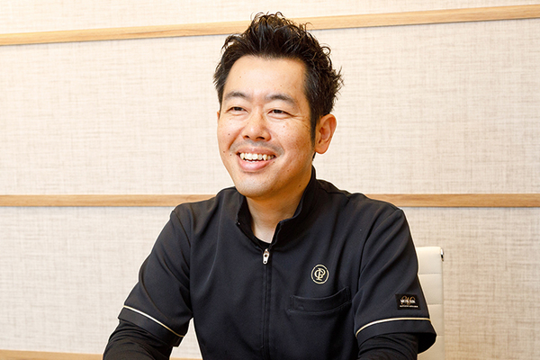 末松亮院長 天満コンセプトP歯科6