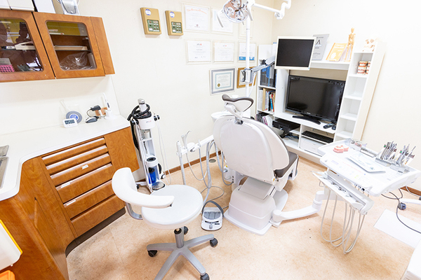 寺谷由唯院長 医療法人 TERRA矯正歯科クリニック6