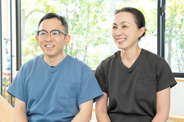 長縄敬弘院長、大場清佳先生 東山デンタルクリニック6