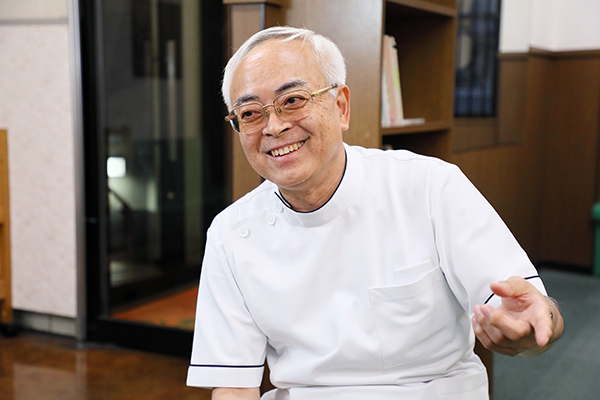 大久保芳明理事長 大久保小児科医院6