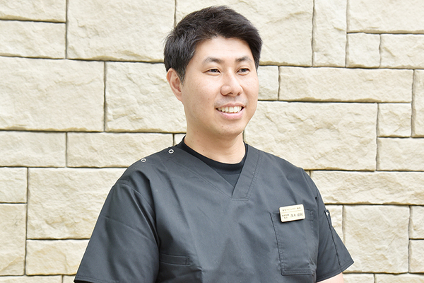 茂木励起院長 新宿フロントタワー歯科6