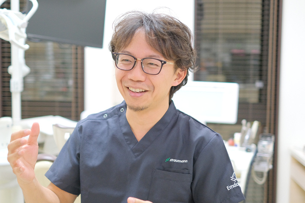 斎田寛之院長、野原康平先生、大村星太先生 斉田歯科医院6