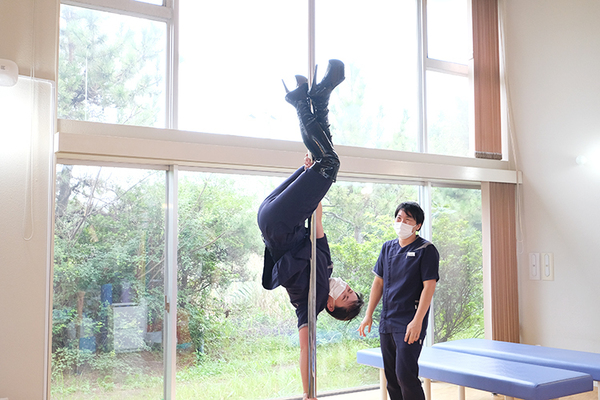 旭真理子院長 三輪整形外科6