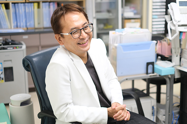 伊藤志門院長 アガペクリニック6