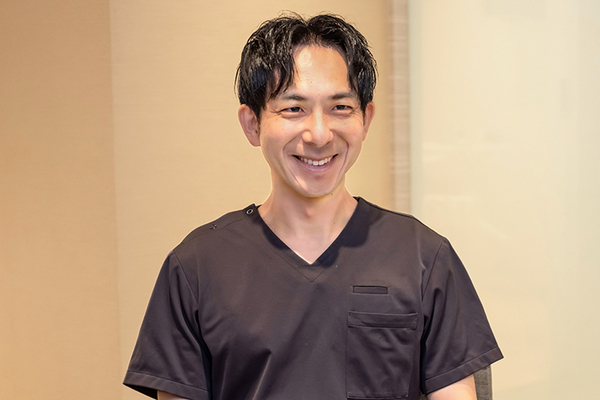 徳永涼院長 サルース デンタル オフィス6