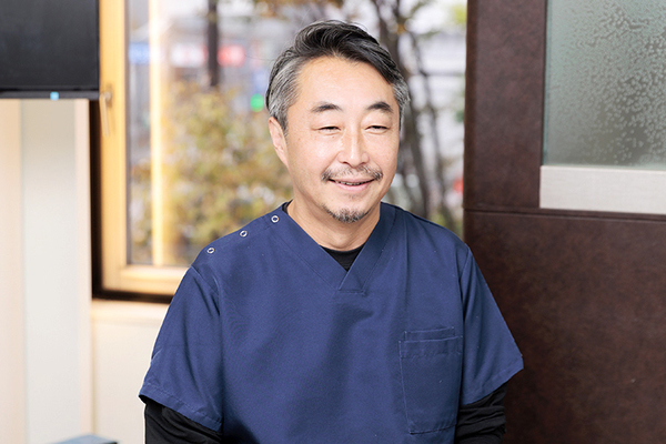 三浦邦仁院長 ホワイトデンタルクリニック中野院6