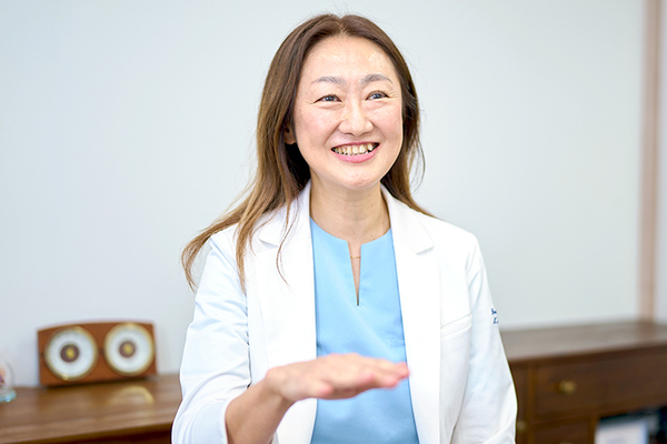 花田美穂院長 六浦皮ふ科6