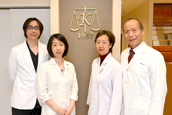 梅村百代院長、梅村宜弘先生 漢一診療所6