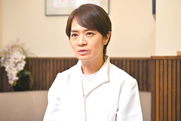 窪田麻子院長 メディカルコート池田耳鼻咽喉科6