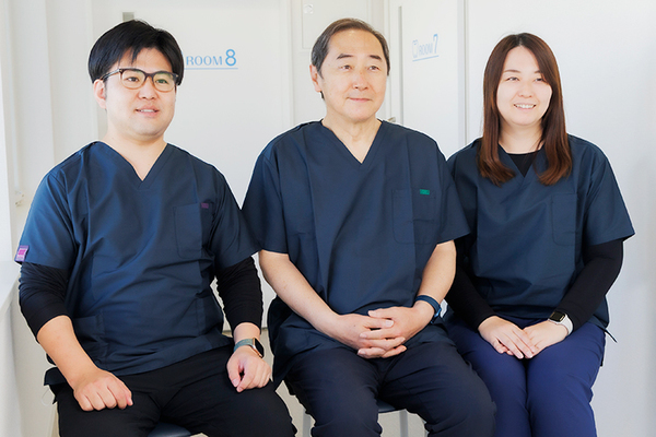 鈴木正彦院長、澤田克也副院長、澤田彩華副院長 神田歯科矯正歯科6