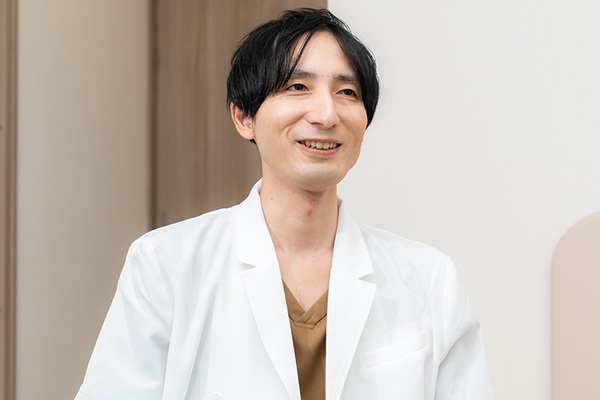 謝花幸祐院長 しゃばなこどもクリニック6