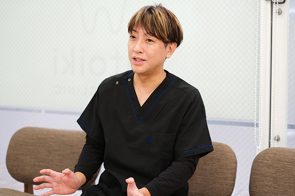 吉井嗣人院長 hitoiki DENTAL CLINIC6