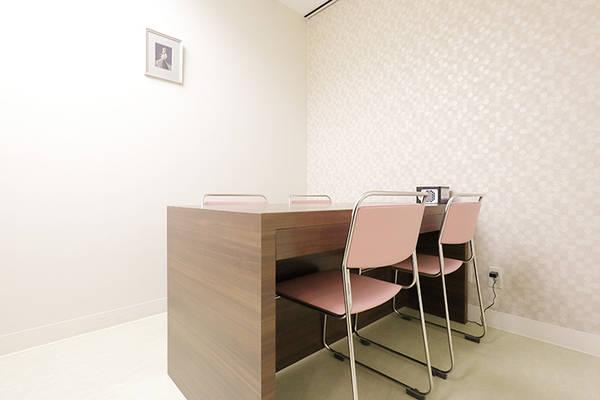 井阪茂之院長 レオゲートタワーレディースクリニック6