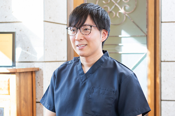 有坂佳祐副院長 有坂歯科・インプラントオフィス6