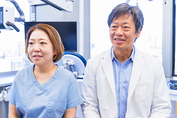 平島智秀理事長、水谷鮎子院長 新宿パークタワー歯科6