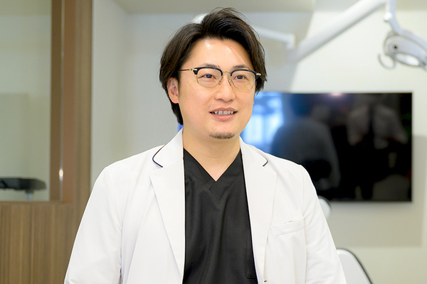小林賢広院長 赤坂バンデ歯科・矯正歯科6