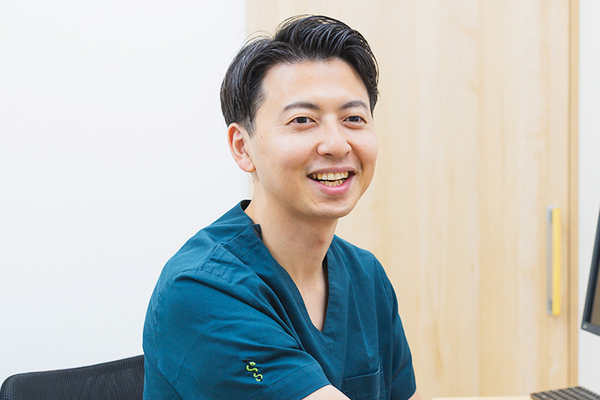 伊藤涼院長 キュアステーションイオンスタイル南砂クリニック6