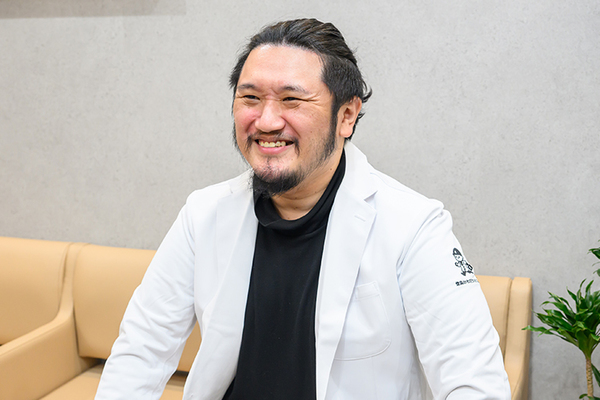 川田真大院長 堂島かわだクリニック6