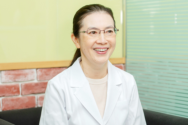 西山左枝子院長 バイオデンタルクリニック6