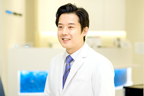 上嶋祐太院長 新宿駅前うわじま皮膚科6