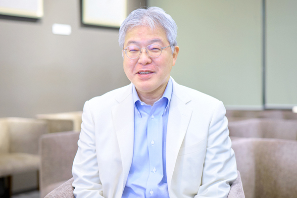 川畑雅照院長 日比谷川畑診療室6