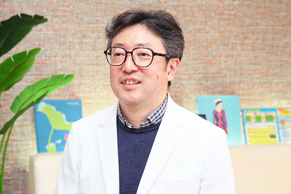 岡島年也院長 いけだ東山クリニック6