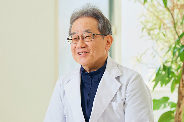 閑啓太郎院長 閑啓太郎クリニック6